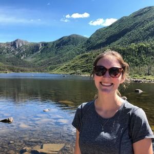 Meet your Posher, Caroline